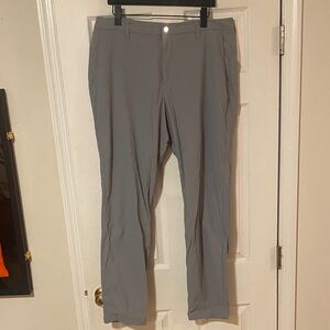 lululemon Men's Light Gray Commission Golf Pant Classic Tapered 36x32